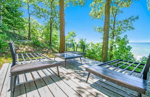 Jacobia Lakefront Retreat - Photo 27