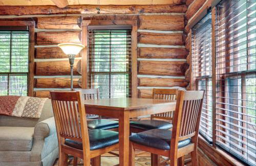 Pier and Lake-View Patio Wisconsin Northwoods Cabin - Foto 8