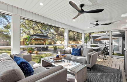 The Surf House: Stylish 2BR Haven - Foto 6