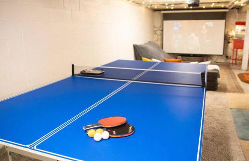 Reno's Biggest Little House - Cozy Home Theatre - Foto 71