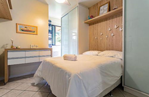 Apto com sacada e churrasq 260m Praia Brava COI302 - Foto 4