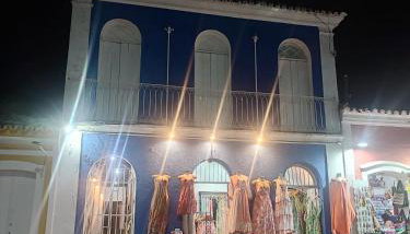 Colonial House - Photo 1