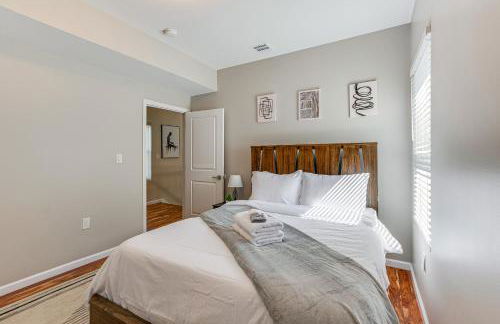 Luxe Newark Retreat with Rooftop Deck Pets Welcome! - Foto 18