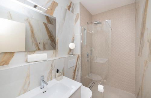 Familiy Villa Navis with heated pool - Photo 95