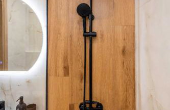 Almond Jacuzzi Suites - Private Jacuzzi - Self Check-In - Free & Easy Street Parking - Foto 2