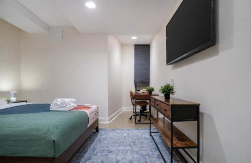 3 Bedroom Cozy Home in Manhattan Valley - Photo 11