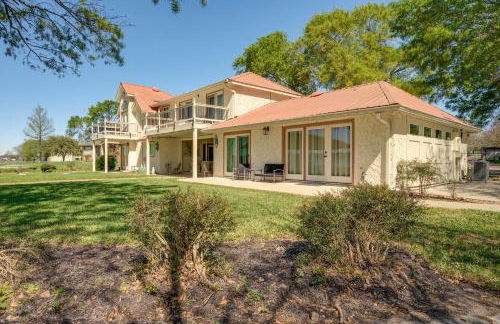 Modern Lake Conroe House with Lakefront Park and Deck! - Photo 43