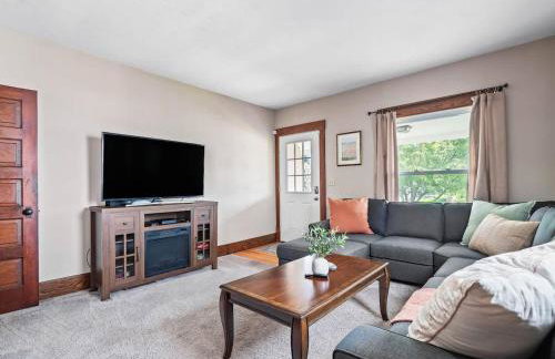 Historic District w Fully Stocked Kitchen and Sleeps 6 - Foto 1