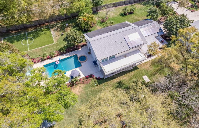 Luxe Largo Retreat: Pool, Games, Basketball & More - Foto 58