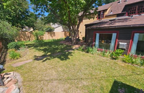 The Hollo House - Foto 20