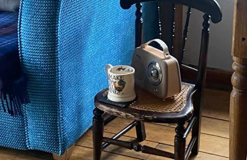 The Old Apple Shed cosy heated cottage in a meadow close to the charming village of Bethersden - Photo 5