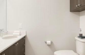 2 Bedroom Condo Cambridge With Balcony, Pool,Gym,Garage Parking - Foto 12