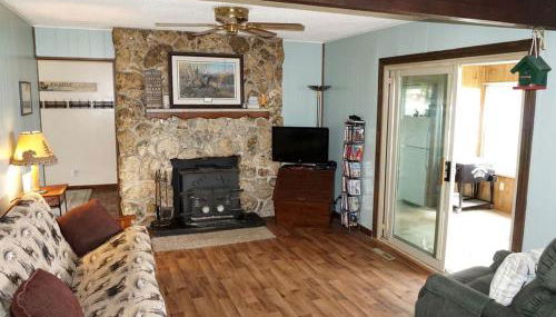 Spacious Family Cabin on Stunning Wixom Lake near Midland, Michigan - Foto 2