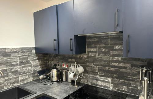 Adam Court Apartments - PE1 - Contractor Friendly - Choice of Studios or 1 Bed Apartments - Free Parking - Sofa Beds - Sky TV - Full Kitchen - Washer Dryer - WiFi - Foto 41