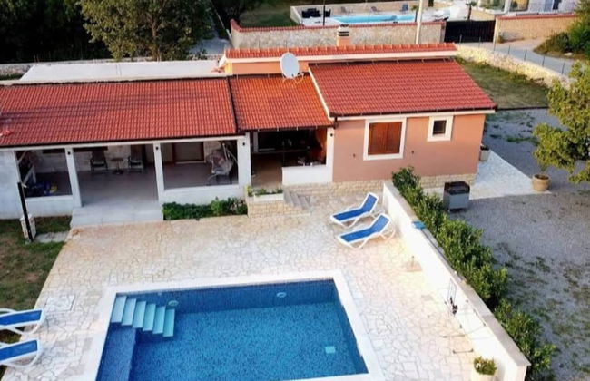 Hillside Villa in Trogir With Pool, Terrace, and Stunning City View - Foto 52