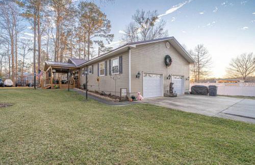 Ultimate Family Fun Lakehouse with pool and dock - Foto 32