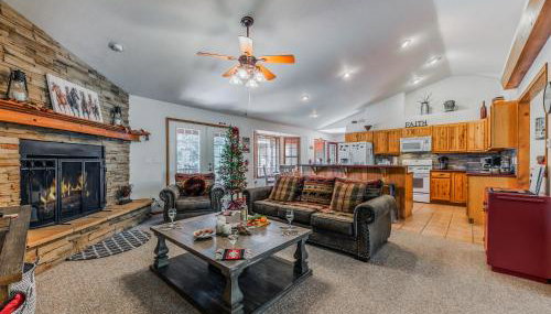 Blue Spruce Retreat by Ruidoso Vacation Rentals - Foto 4