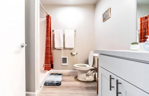 Cozy Micro Suite Unit 12 Sleeps 2 Minutes to Downtown - Foto 13