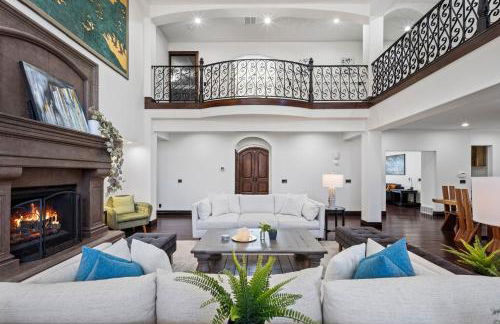 Olympus Luxury - Prime Location - HotTub, Theater and More - Foto 16