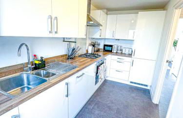 City Centre house for Family, Group & Contractor Stay - Sleeps Upto 9 Guests with Free Parking - Foto 56