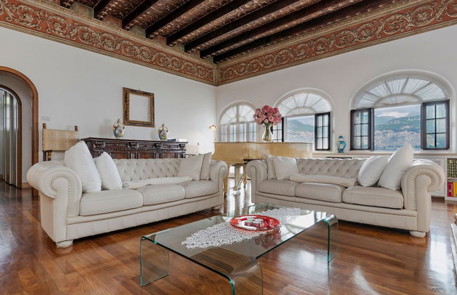 Villa Schlosser Lake Front & Private Pool - Foto 2