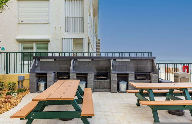 Ocean View Suite w Pool Hot Tub Beach Access - Photo 25