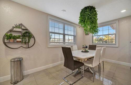 Half Mile from ZooTampa - Fun - Foto 23