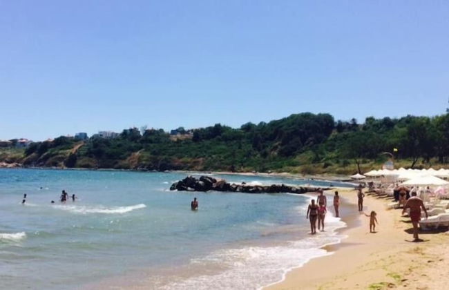 Sunny Apartment in Burgas - Photo 12