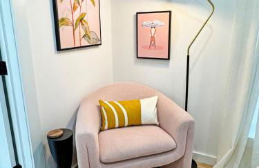 Renovated home seconds from town - Foto 29