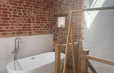 Holt GRDN House A beautiful 1 bedroom house with freestanding bathtub and log burners - Foto 21