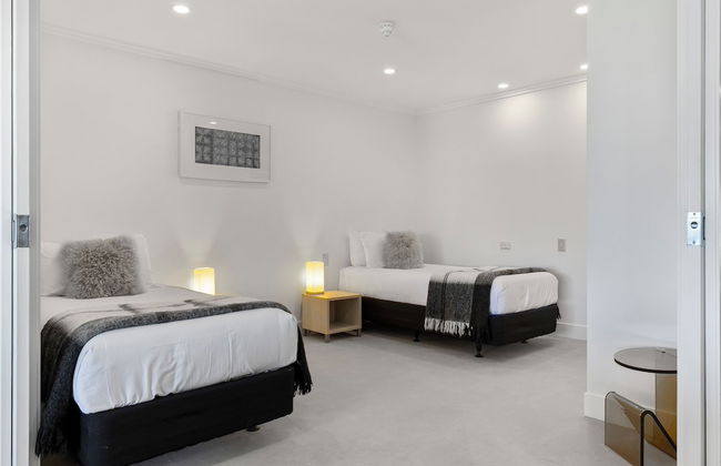 Sacred Waters - Foto 60