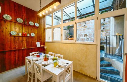 Basso 61, Cozy Oasis with Mini Pool and Courtyard - Foto 44