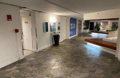 Contemporary Ocean View Suite - Heart of Waikiki! - Foto 46