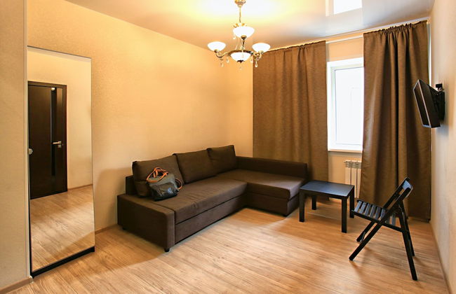 G&I Apartments - Photo 11