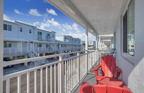 1B 2Ba Seaside Getaway Pool Oceanside - Foto 17