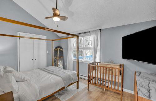 Pocono Blue with Paddleboards, Spa, Indoor Jacuzzi, GameRoom, Lake, EV - Foto 28