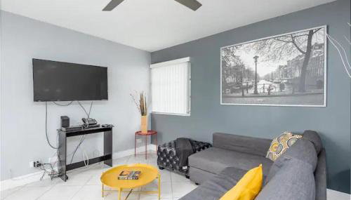 Cozy Getaway with Pool and Putting Green Unit 1 - Foto 5