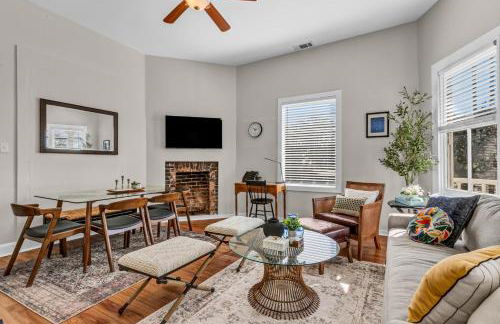 A Timeless Victorian Home with Period Charm! - Foto 39