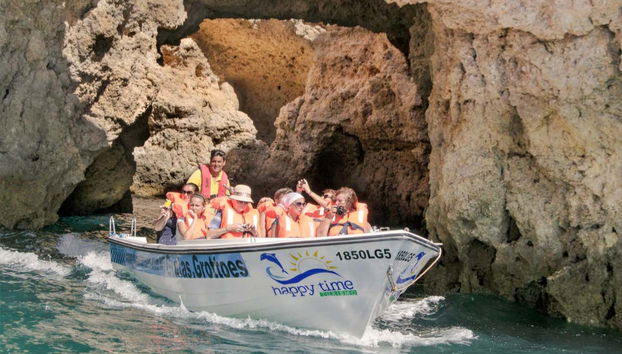 Camino a las cuevas Ponta de Piedade