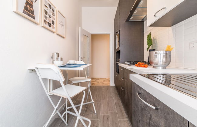 JOIVY Modern 1-Bed Flat W/Balcony - Foto 14