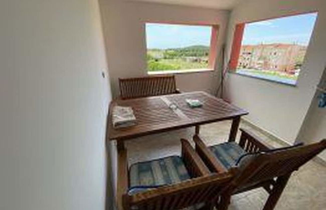 Beautiful Family Apartment a5 for 5 Guests in Vrvari, Close to the Beach - Photo 9