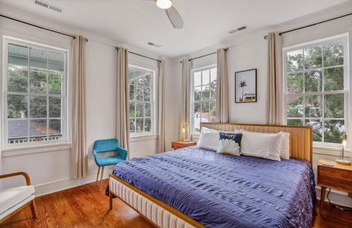 Gallery 1897 - Photo 25