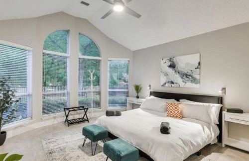 Captivating 6BR 3B Home with Pool & Fire Pit - Foto 59