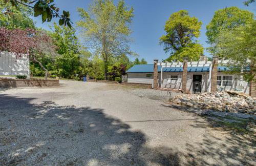 Cozy Mountain Home Cottage Walk to Marina! - Foto 25