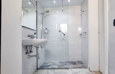 Casa Louie Marie - sea view aircon IPTV WiFi VV in Portonovo complex - Foto 10