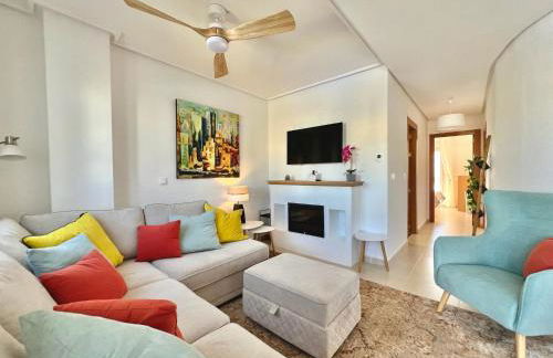 Stunning apartment with overflow pool and golf view - Foto 13