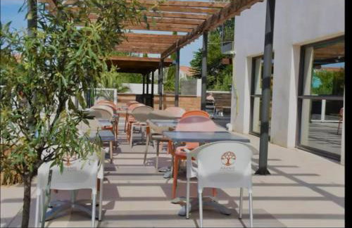 Studio cosy, résidence de tourisme avec piscine - Foto 14