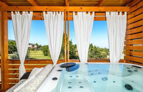 Cozy and Chic Little House with pool Ivinj - 5 - Foto 31