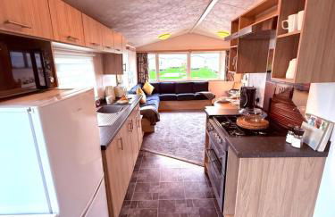 The Eden - Sleeps 8 Pet Friendly Free Wi-Fi With Patio & Hub Passes Camber Sands Cosy Spacious Modern 8 Berth Caravan - Foto 27
