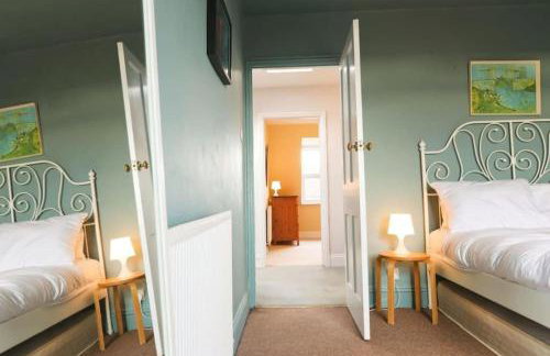 Penthouse Apartment with Impressive Views Sleeps 2 to 8 - Foto 60